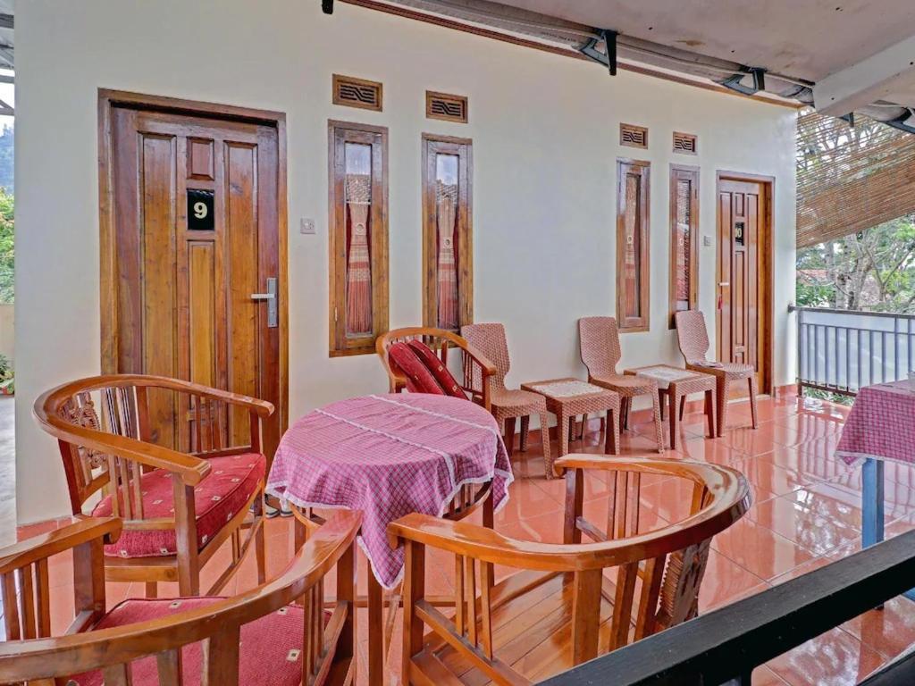 Adinda Homestay Lembang Bagian luar foto