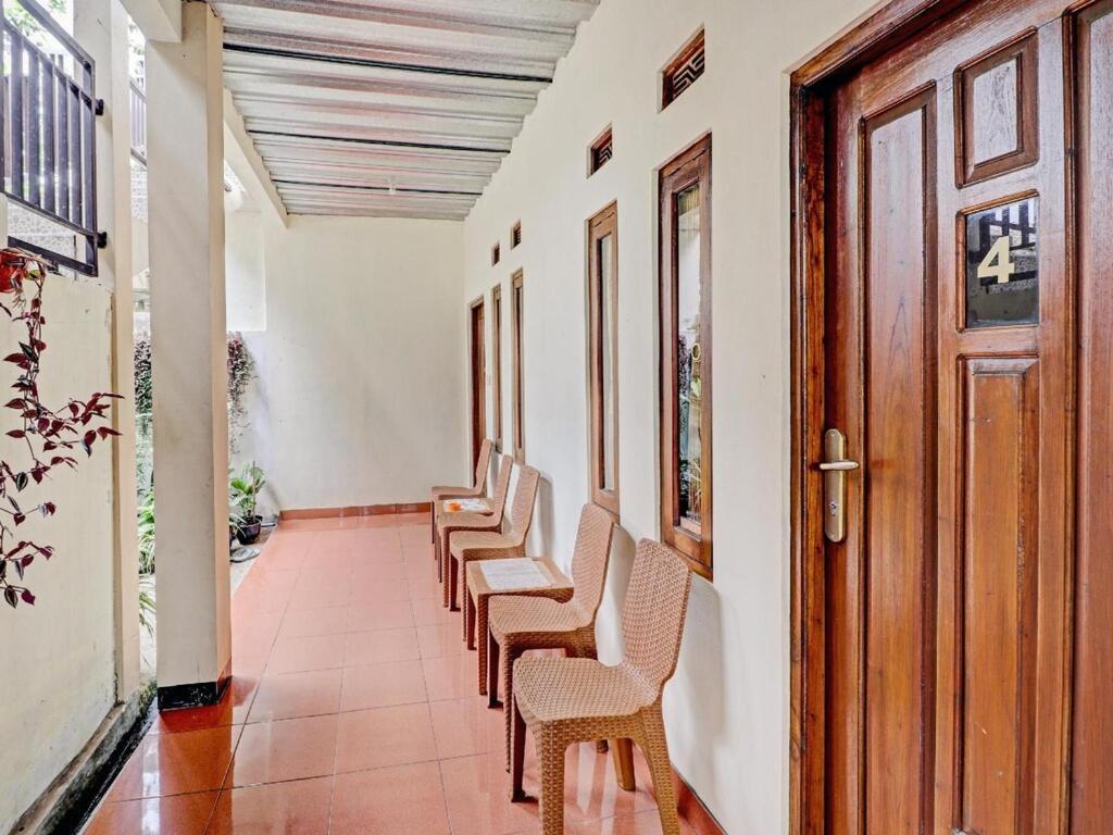 Adinda Homestay Lembang Bagian luar foto