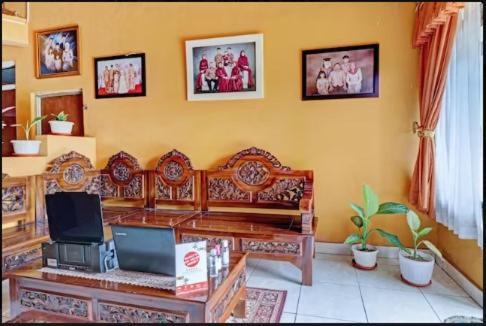 Adinda Homestay Lembang Bagian luar foto